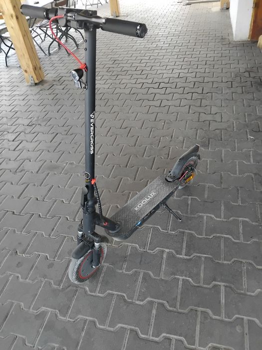 Trotineta electrica pentru copii si adulti