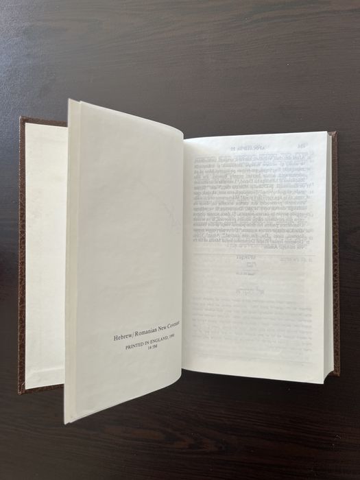 RARITATE: Noul Legământ Ebraic—Român (Bilingv) – Ediție de Import 1990