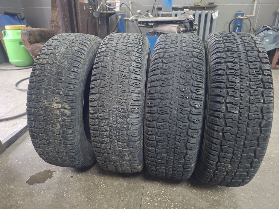 Продам шины от нивы