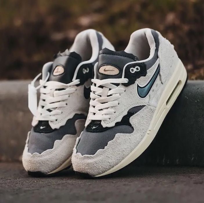 Кроссовки Nike Vomero 6