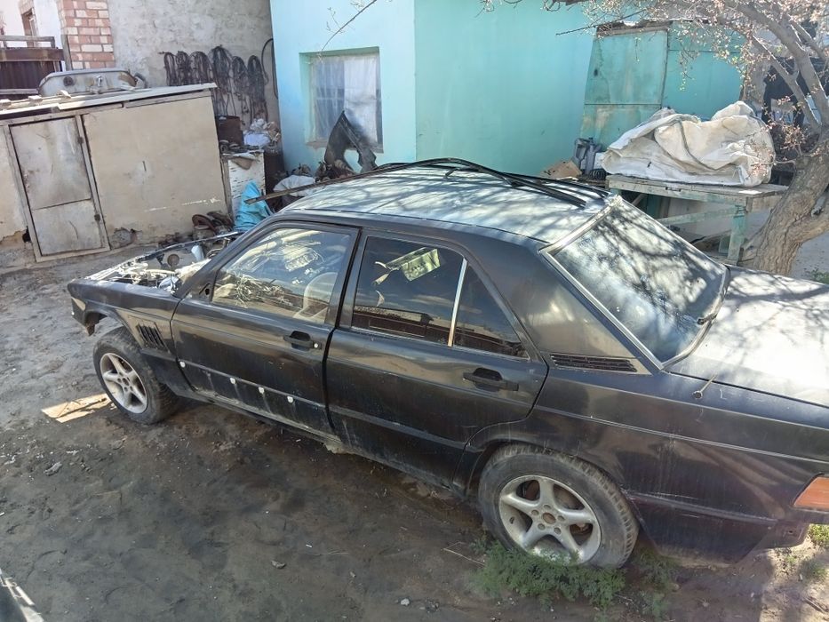 Мерседес 190 авариный