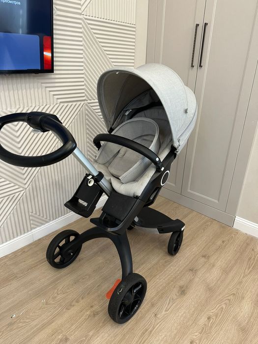 Продам срочно коляску