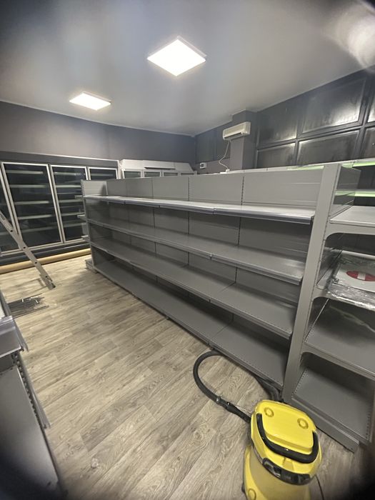 Rafturi magazin! 350 lei m/l