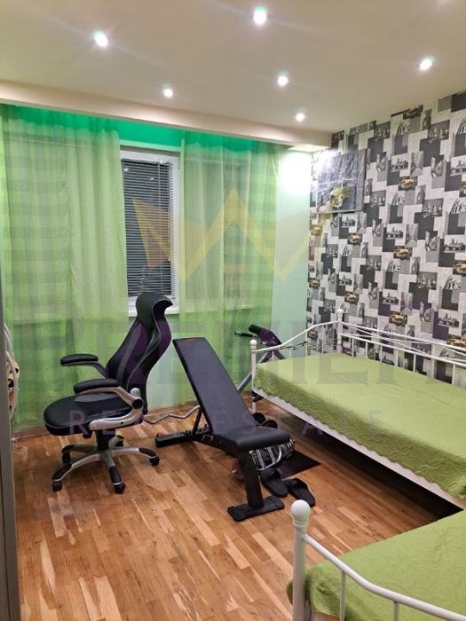 Продава се Четиристаен апартамент в Варна, Възраждане 1 - 100 кв.м за 1173 €/кв.м - Снимка #9