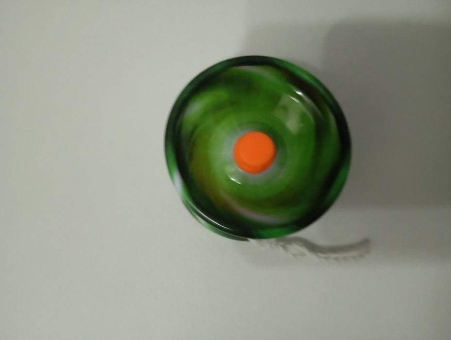 Продам йойо пластиковый