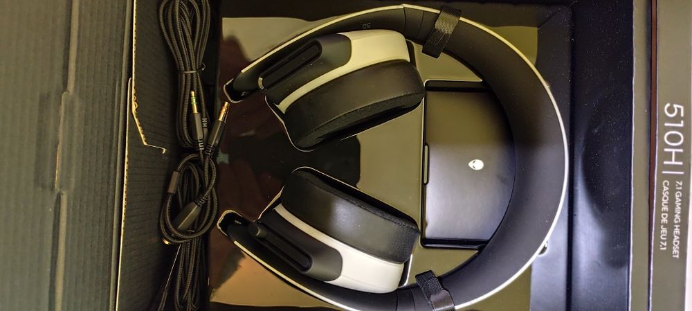 Căști gaming alienware