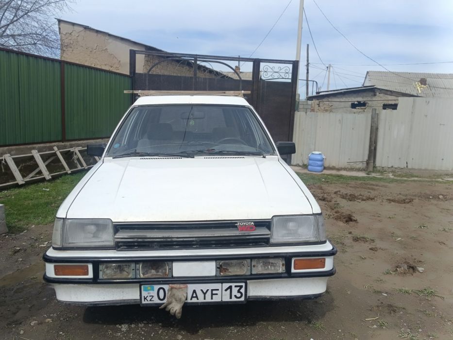 Тойота 1.5 сатылады