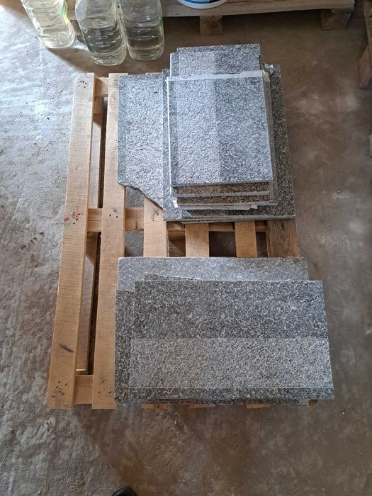 Гранит толщиной 12см
