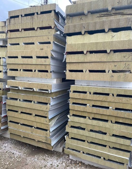 Vând panouri calitatea 2 . 5 cm