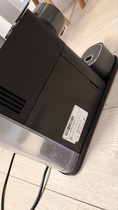 Nespresso Latissima one black
