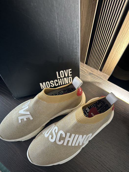 Маратонки Love Moschino