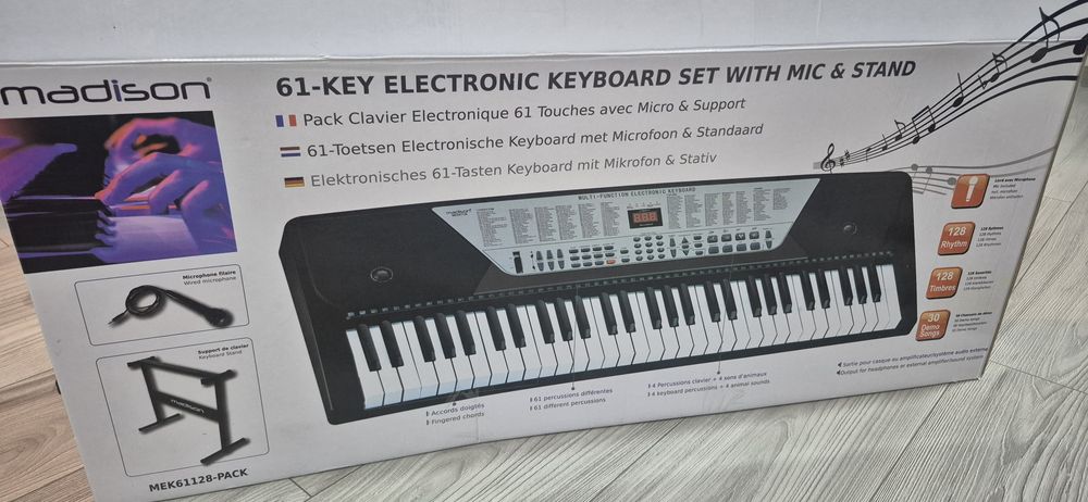 Orga electronica Madison MEK61128 cu Stativ Microfon si alimentator