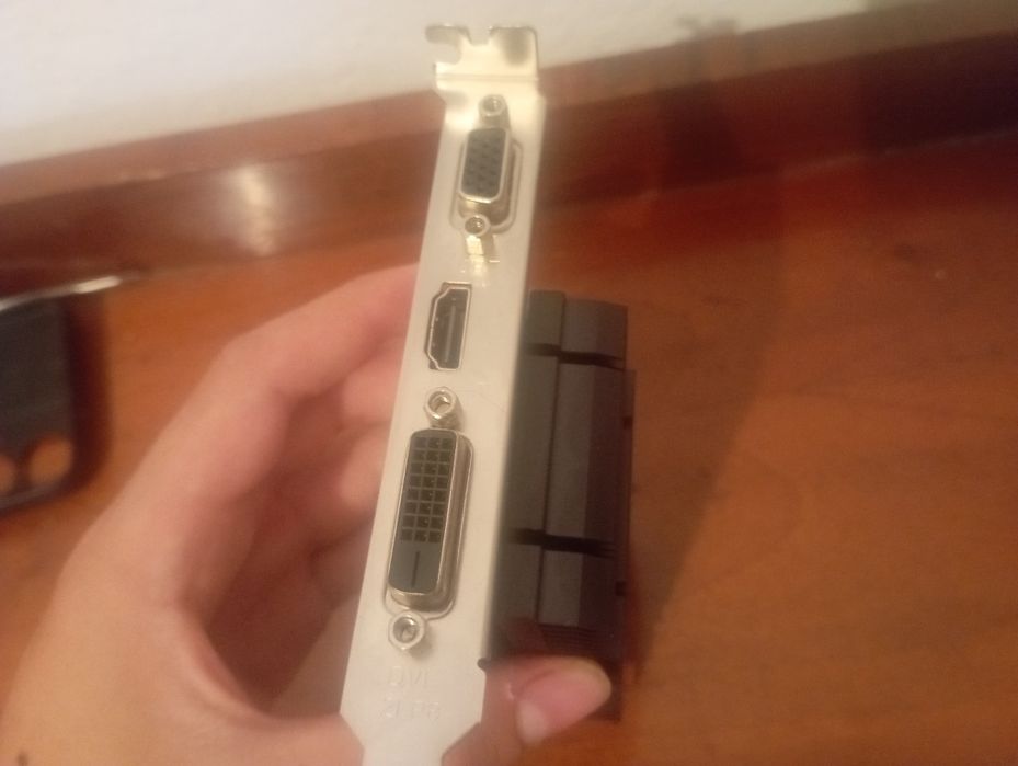 Placa video GT 730 2GB