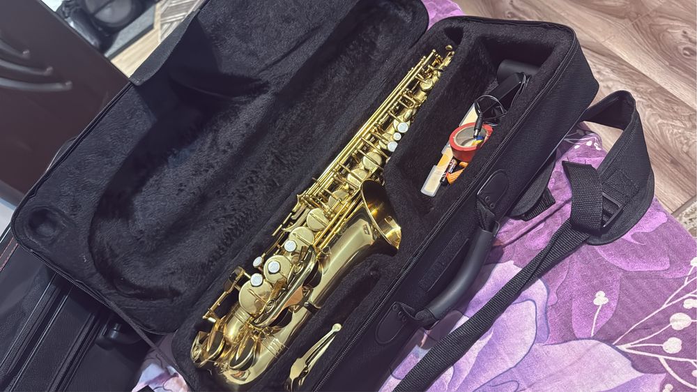Se vinde saxofon jupiter JAS 500A