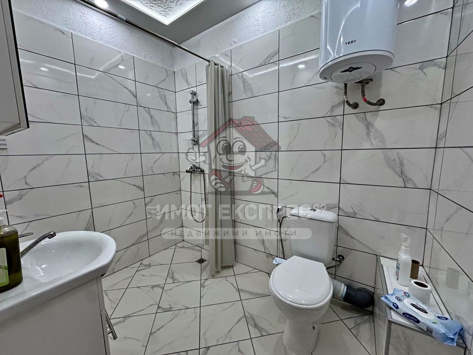 Обзаведен тристаен апартамент, нов, панорамна гледка, кв.Баба Тонка