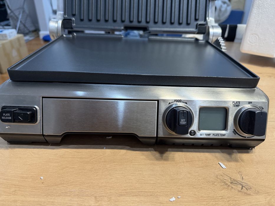 Гриль Bork G802 в отличном состоянии