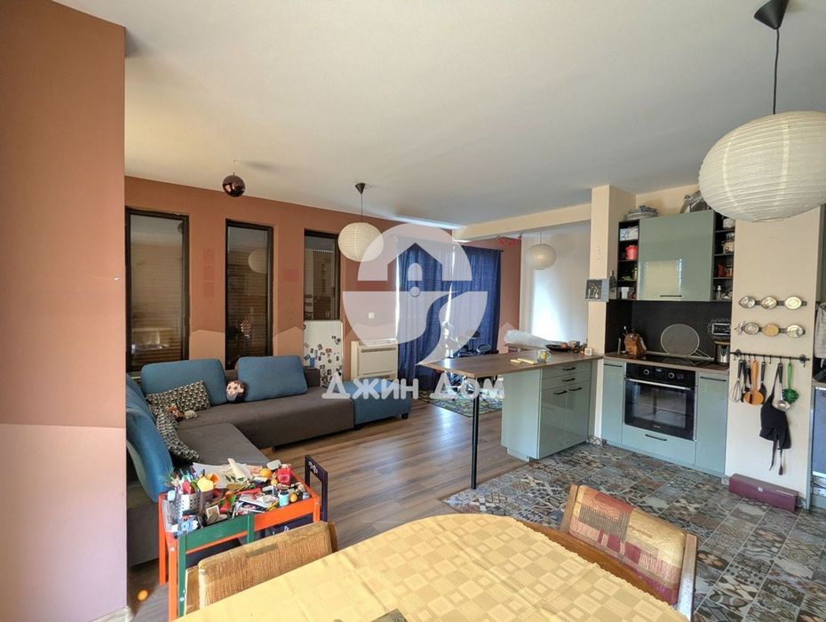 Продава се Тристаен апартамент в Бургас, Сарафово - 121 кв.м за 1612 €/кв.м - Снимка #1