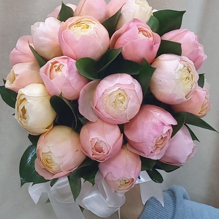 Цветы на заказ букеты карзинки и.т.д