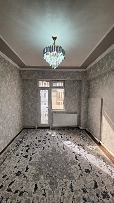 Tinchlik plaza oldida 1 xona kv