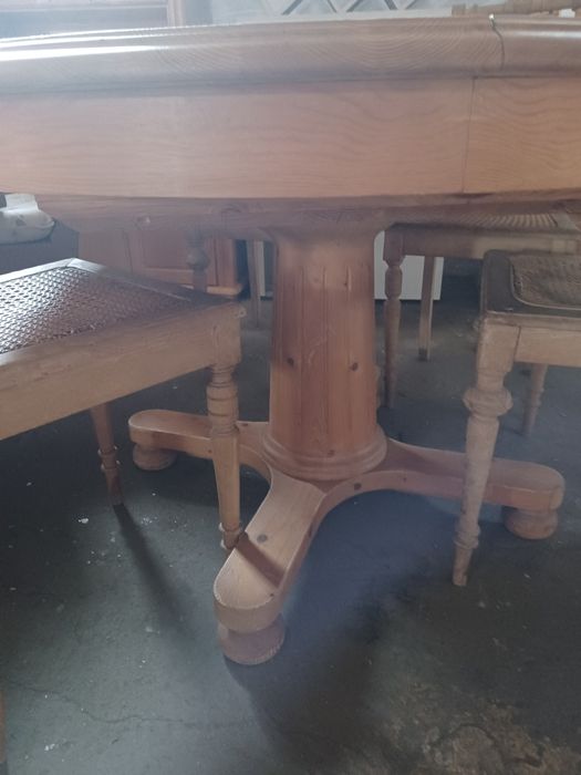 Masa rotunda lemn natur