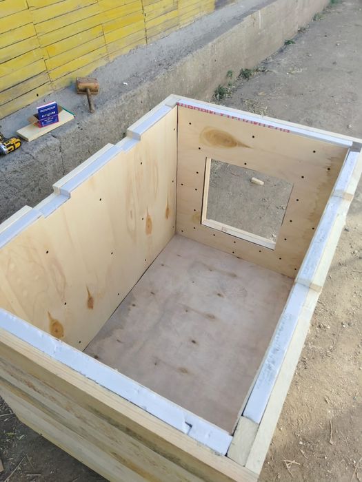 Будки для собак утеплённые