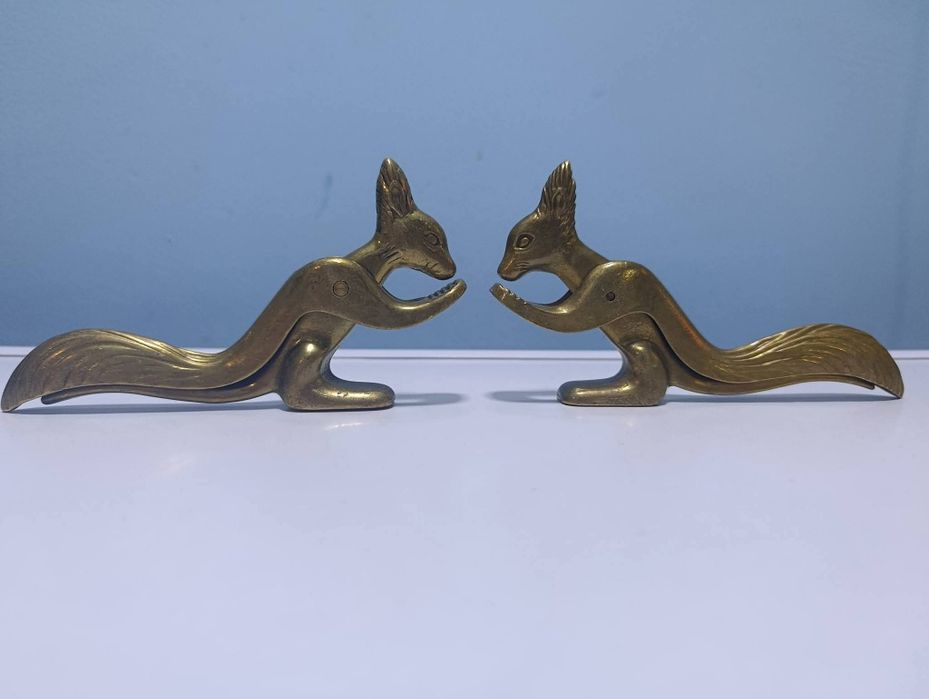Vintage бронзови орехотрошачки