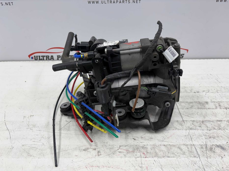 Оригинален Компресор Въздушно Окачване За БМВ Г11 Г12 6861882 BMW G11 G12