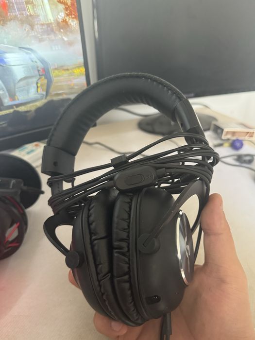 Продам наушник Logitech