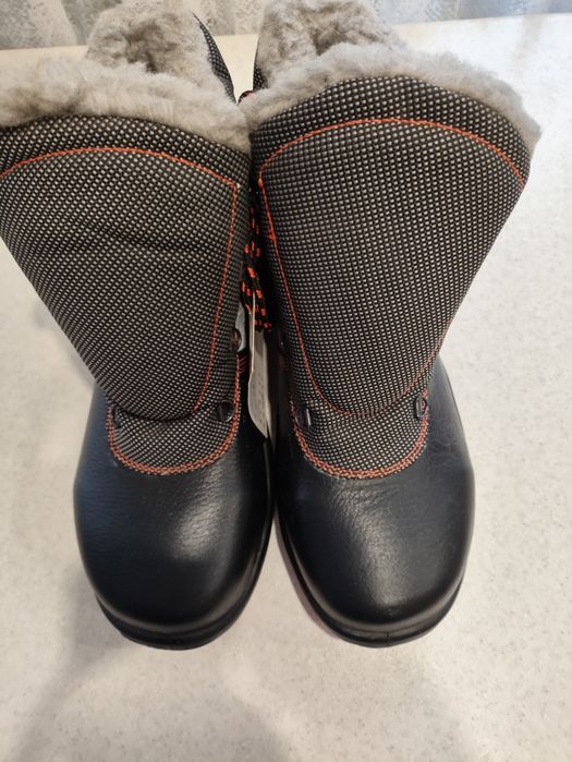 Рабочие ботинки 44 размера.