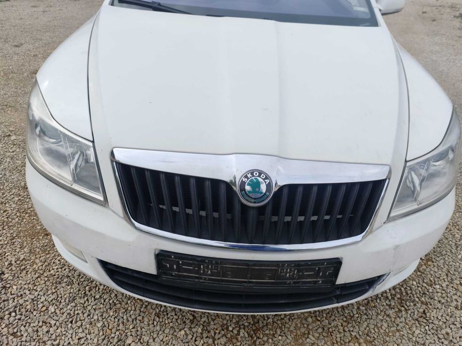 Шкода Октавия 2 фейслифт на части