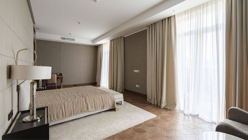 Метро Ойбек-Новостройка! Сдается новая 3-х комнатная в элит комплексе!