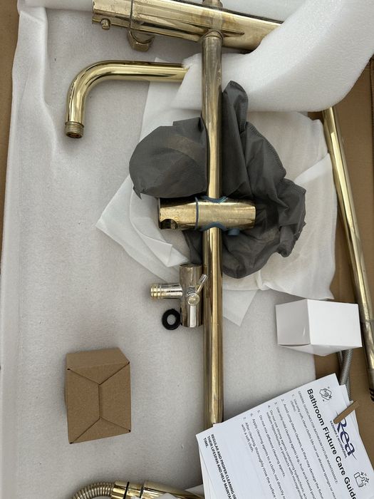 Rea душ с термостат , смесител , златни