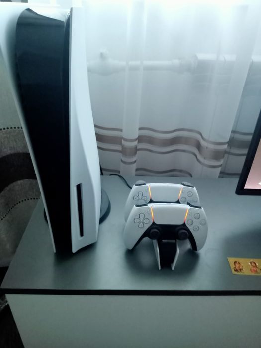 Продаю Play Station 5