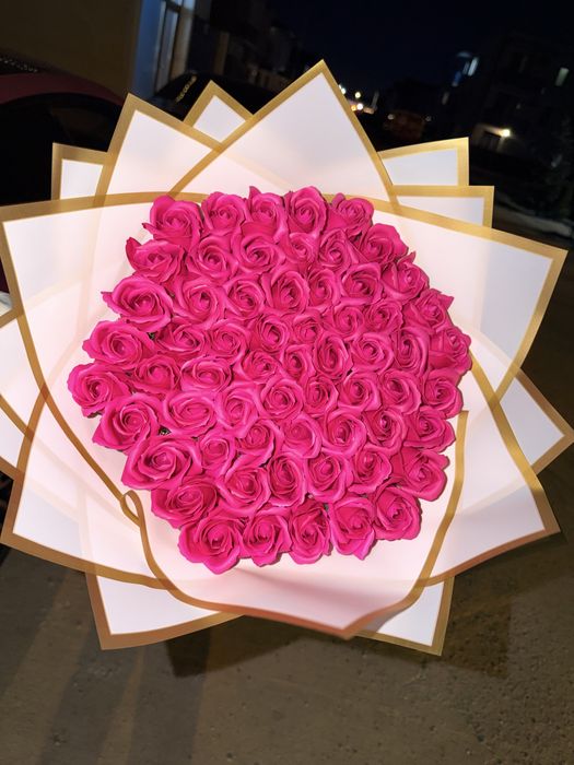 Buchet 201 trandafiri sapun cu initiala/ model personalizat sclipici