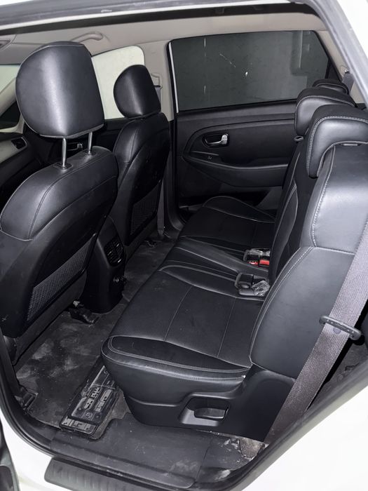 Kia carens 2017 2.кб газ