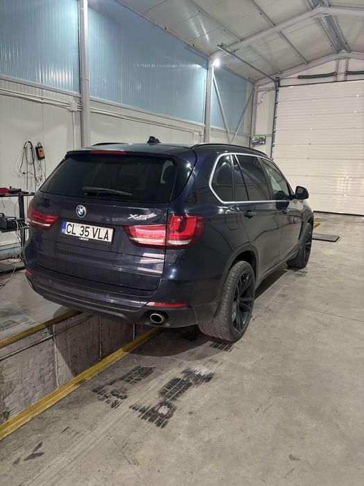 BMW X5 2016 — imagine 8