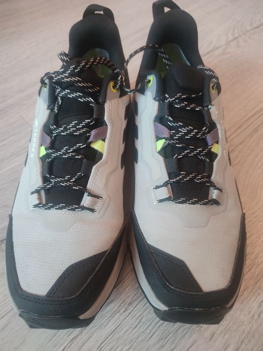 Спортни обувки Adidas terrex!