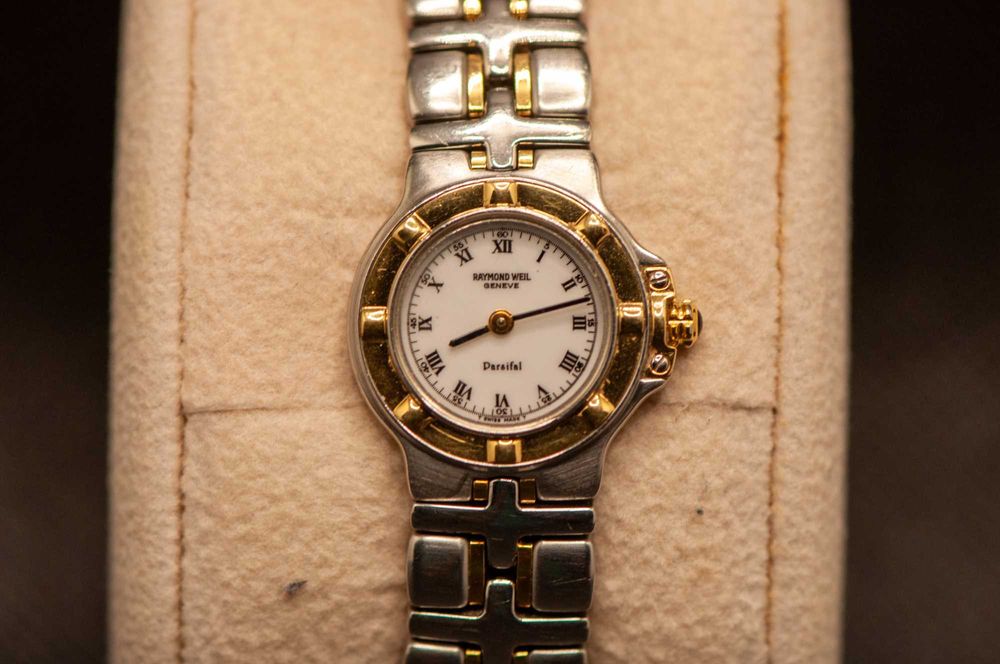 Швейцарски дамски часовник от 18к злато и неръждаема стомана - Raymond Weil Parsifal 9690