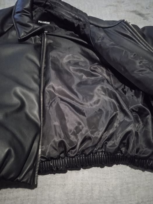 Кожаная куртка Pull & Bear
