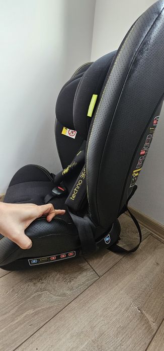 Детско столче за кола Chipolino Techno 360