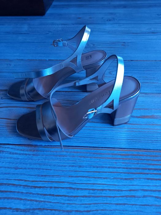 Дамски нови сандали