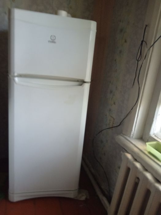 Продаём холодильник