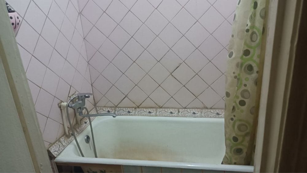 Oybek metro kvartira bollarga