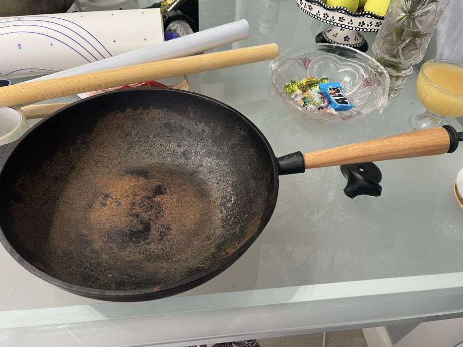 Казан вок чугунный