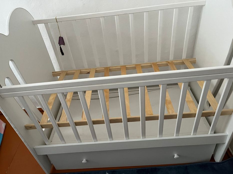 Детский кроватка. Манеж