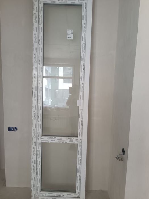 Продам пластиковое окно и дверь