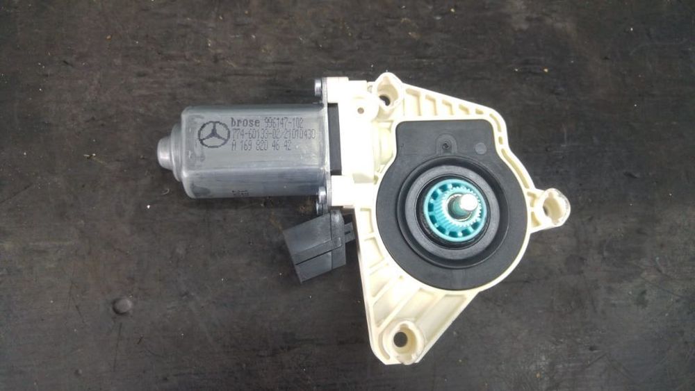 Motoras macara dreapta spate mercedes a-class w169 a1698204642 996147-102