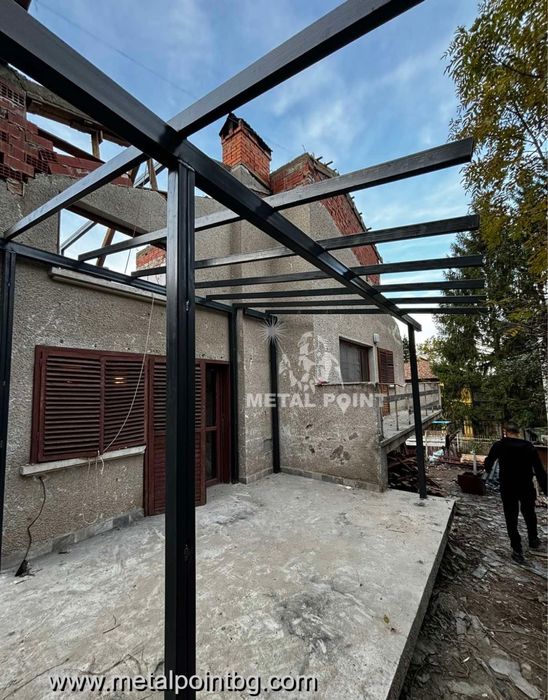 Метални конструкции за къщи навеси и гаражи