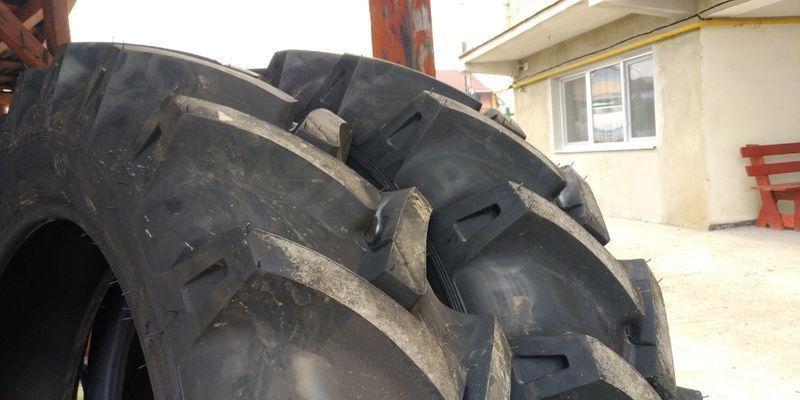 14.00-38 r38 10 pliuri marca petlas pentru u650 tractor romanesc 6CTS