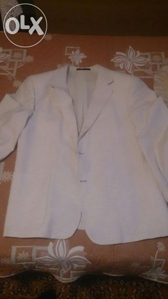 Бяло мъжко сако